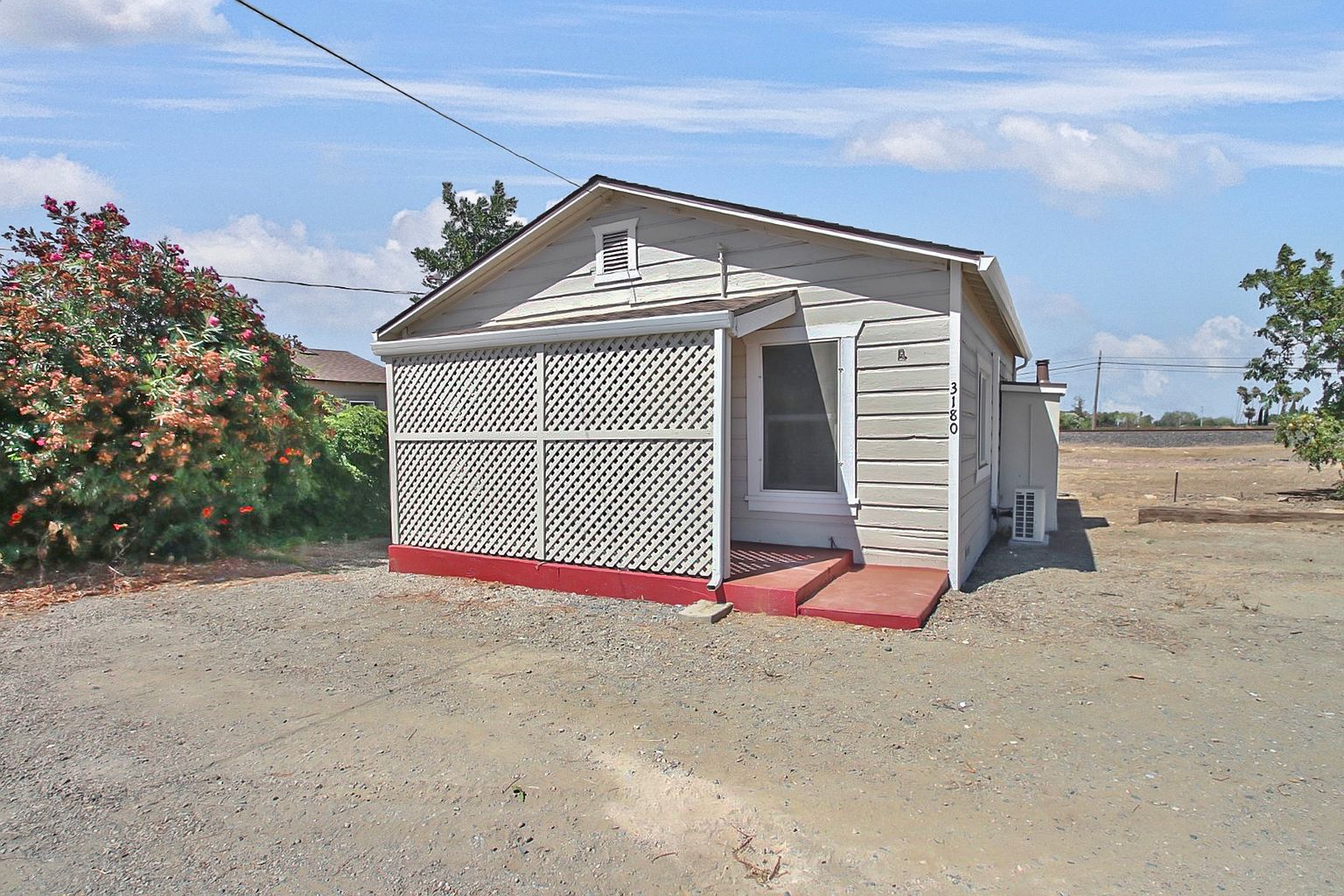 3180 Knightsen Ave photo 4