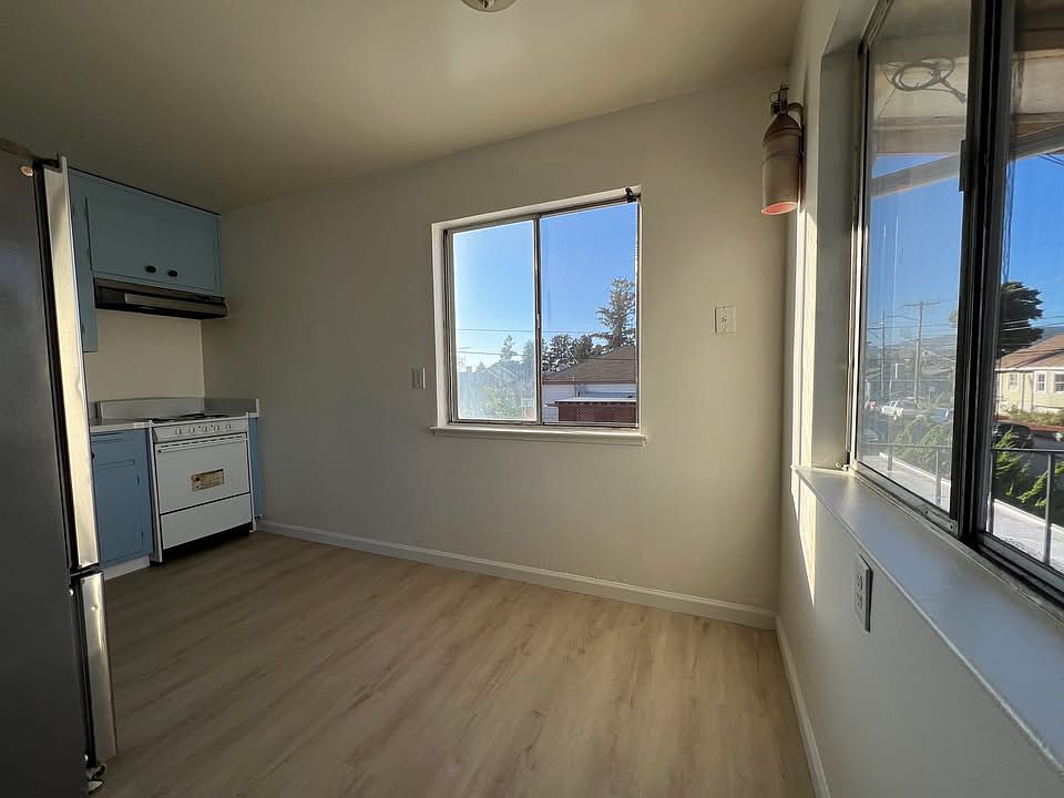 8929 Birch St photo 5