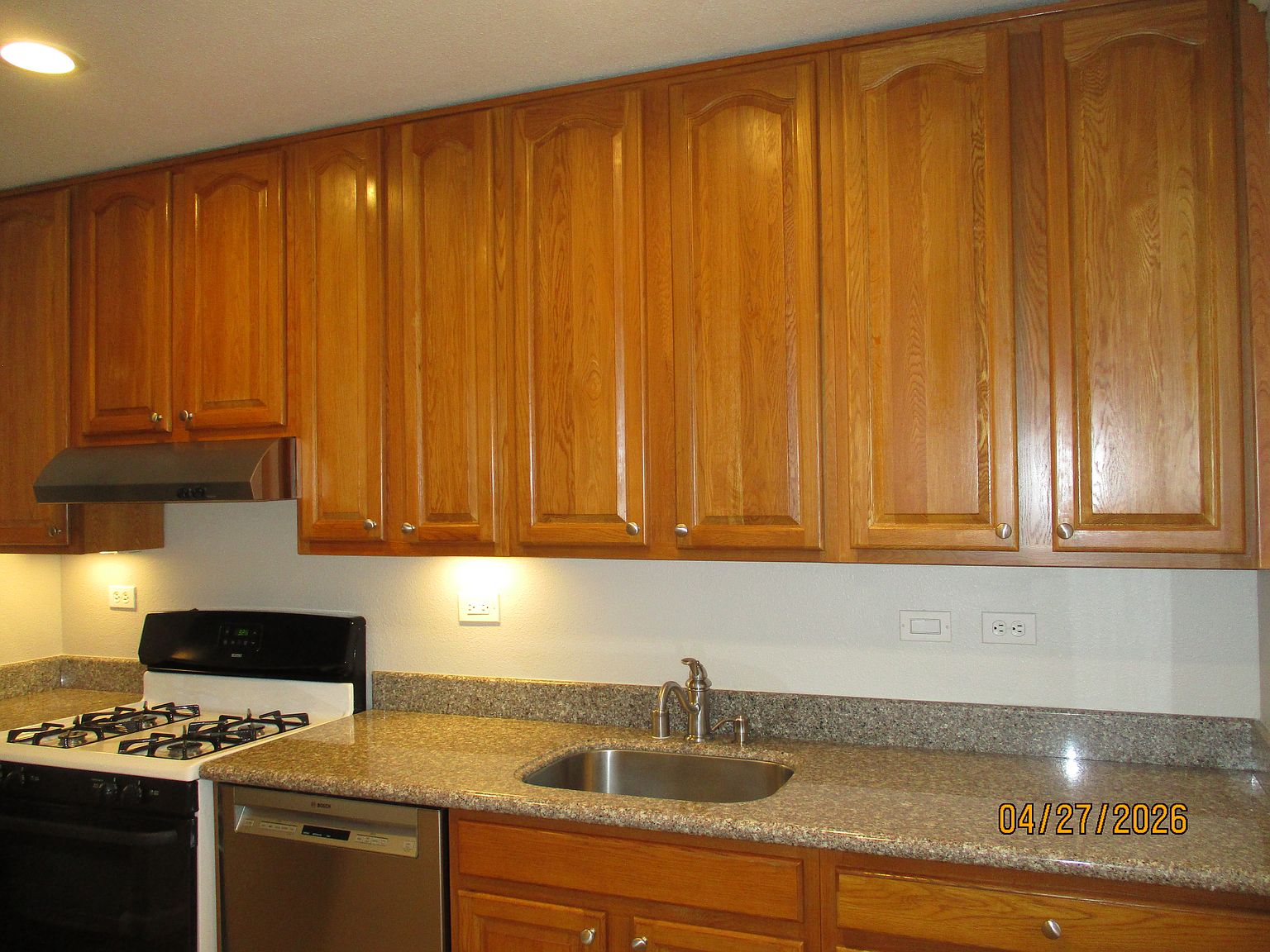 1475 Carleton Dr photo 3