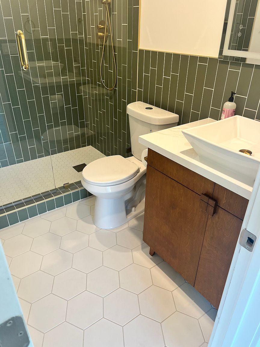 2762 Ridge View Dr photo 2