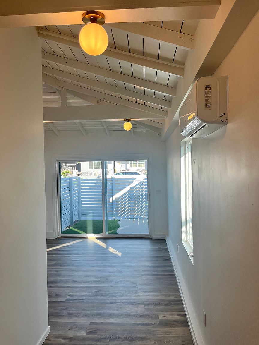 2762 Ridge View Dr photo 5