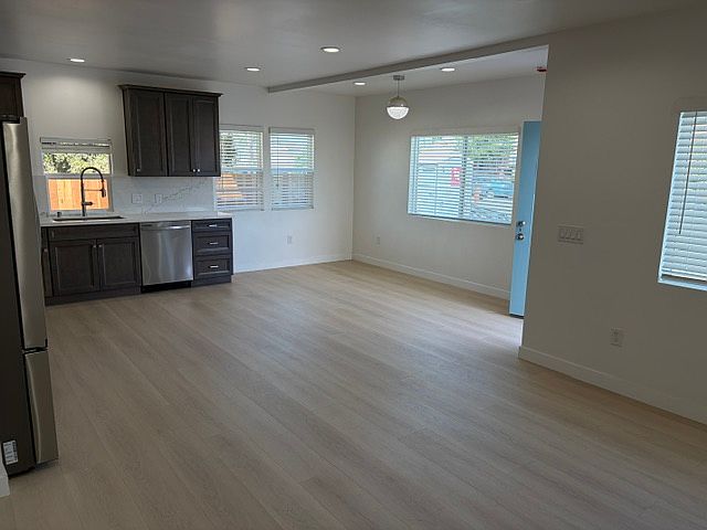 3759 Logan Ave photo 2