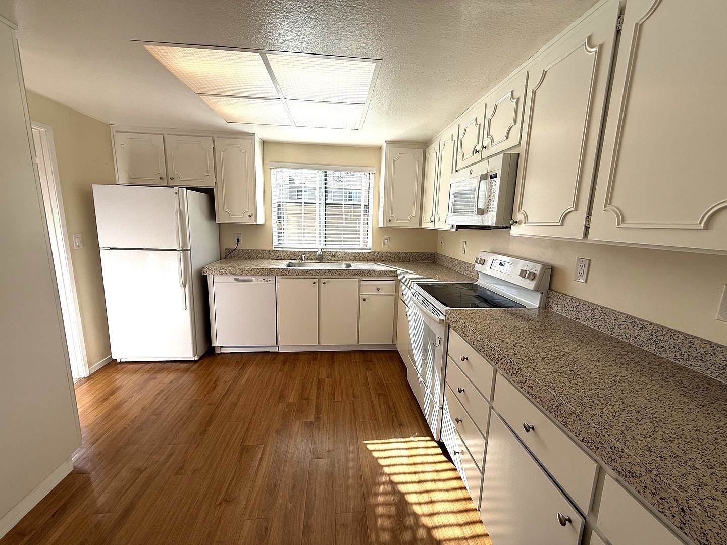 5B Oak Crest Ct photo 4