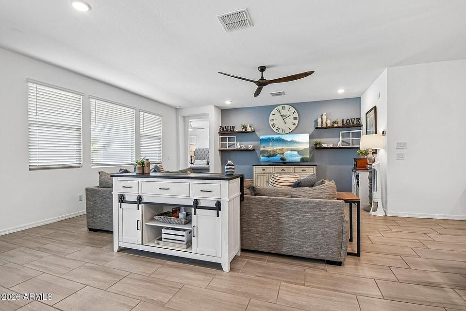 4524 W Hazel Ln photo 3