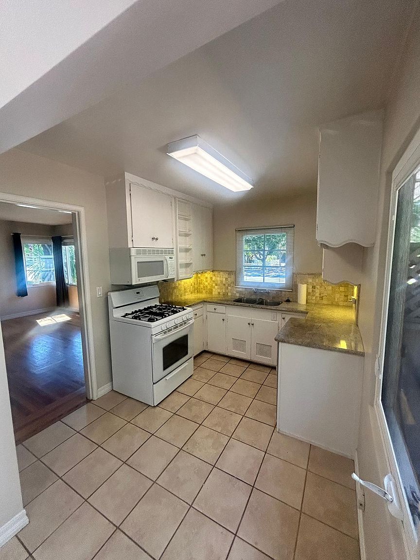 289 Bush St photo 3