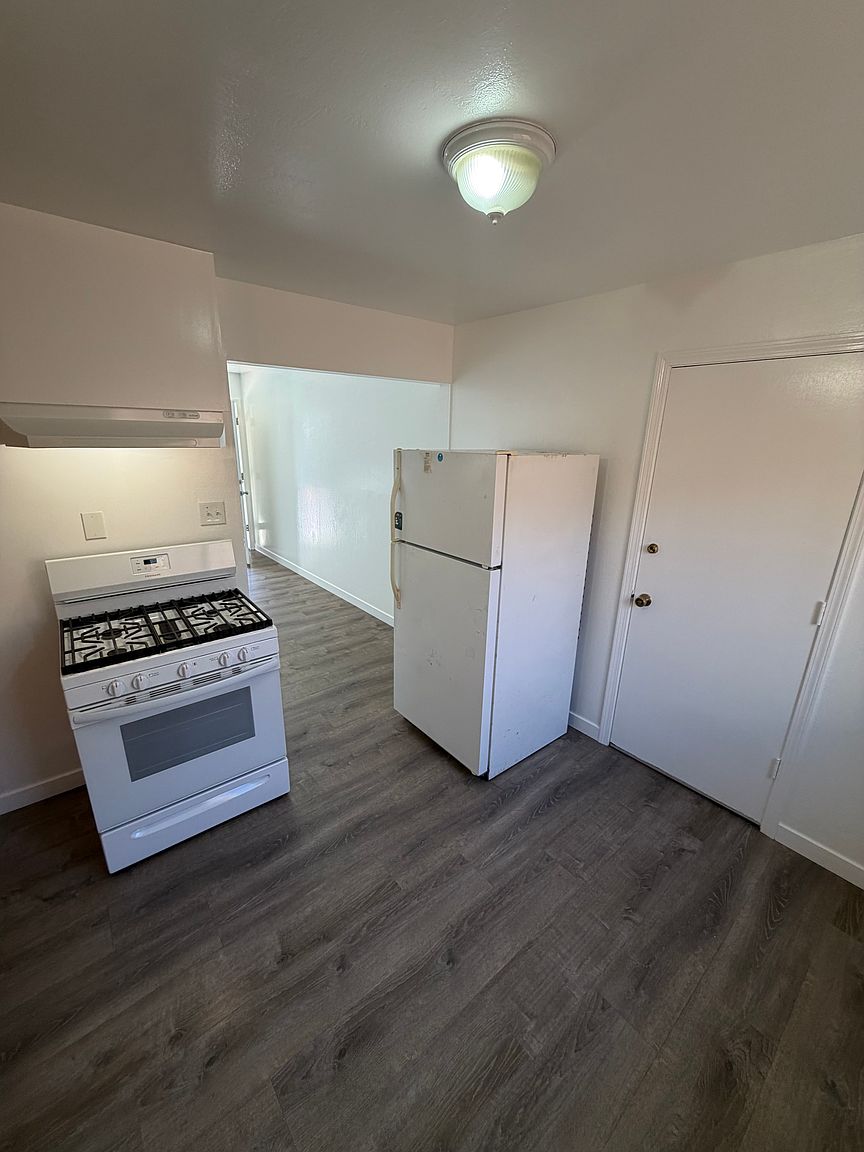 613 The Alameda photo 4