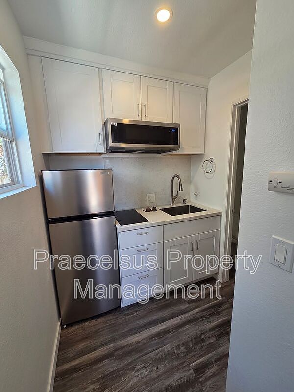 1078A Fuchsia Ln photo 4