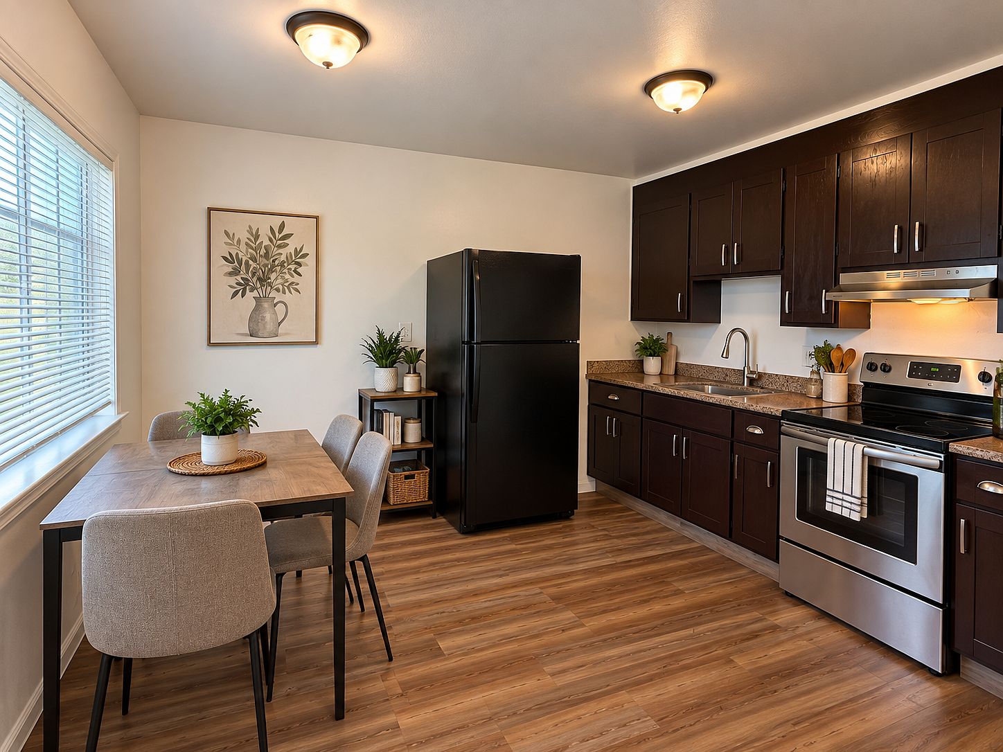 2111 Sutter Ave photo 2
