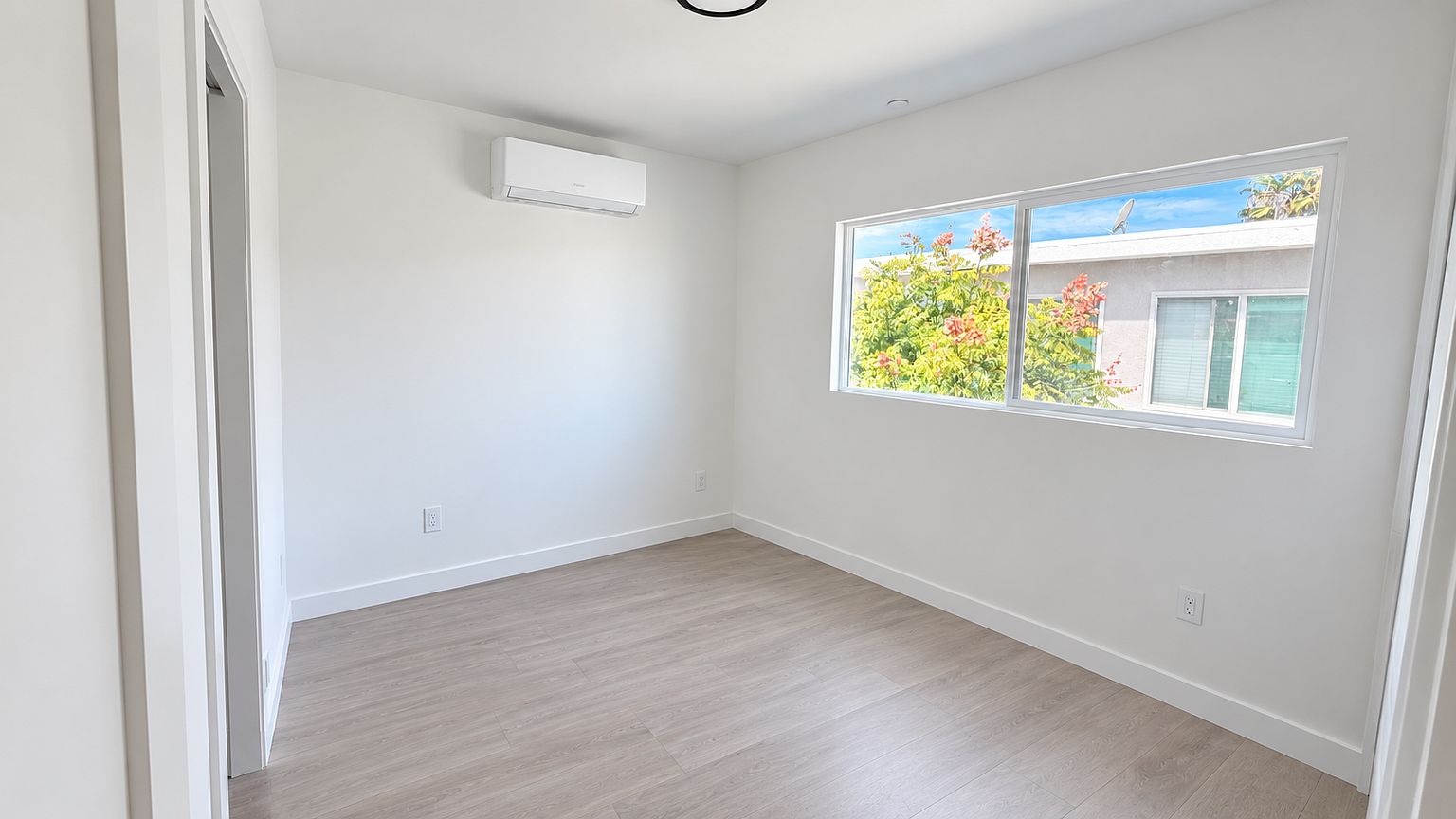 4140 Swift Ave photo 5