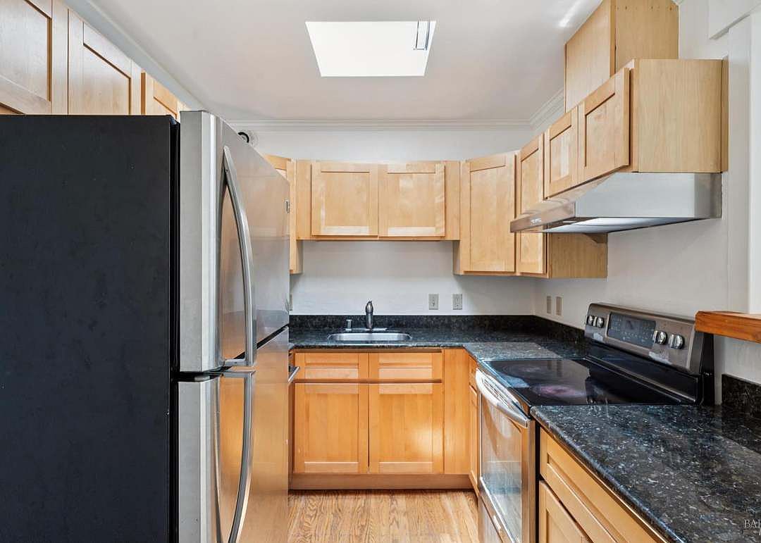 187 Solano St photo 5