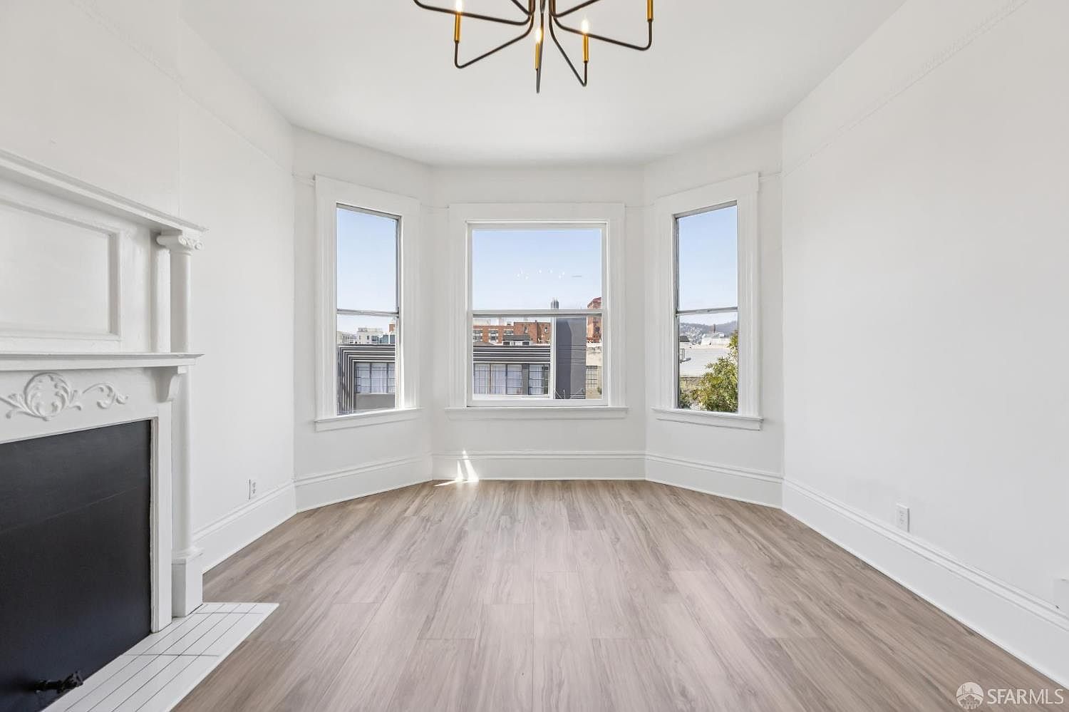 1BR/1BA Duplex on 10th St · San Francisco photo 2
