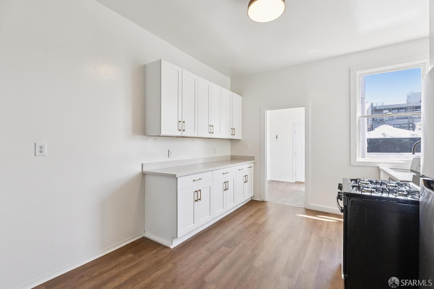 1BR/1BA Duplex on 10th St · San Francisco photo 5
