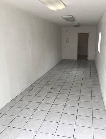 183 W San Ysidro Blvd photo 2