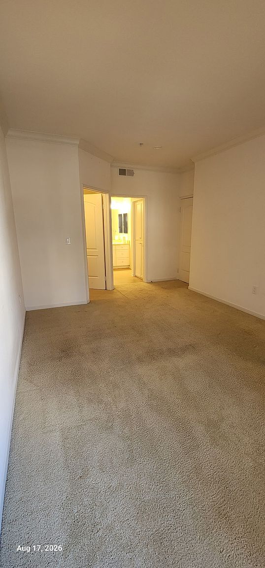 5205 Fiore Ter photo 3