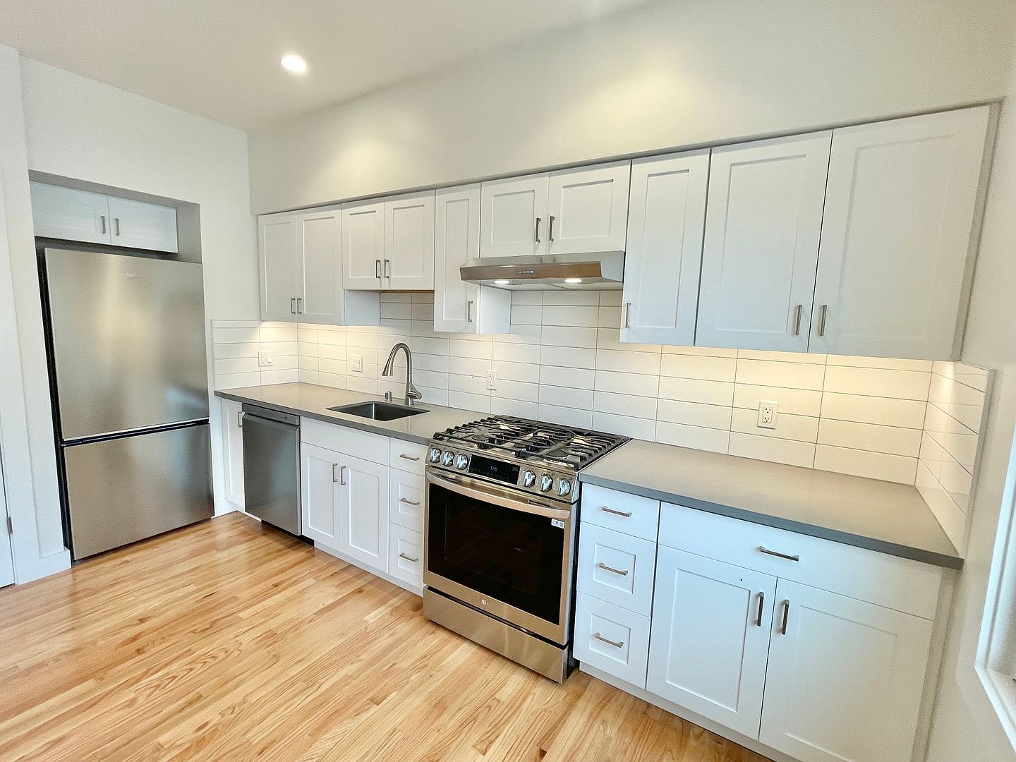 1 Mallorca Way, San Francisco (Apartment) photo 3