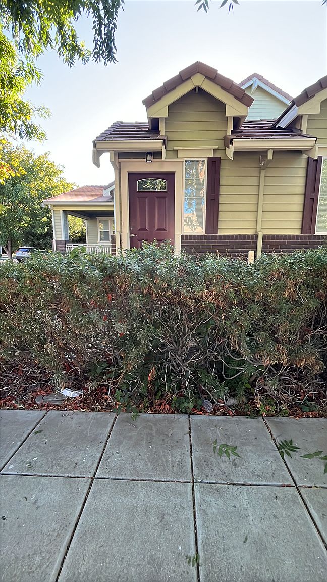 146 N Menlo Park St photo 2