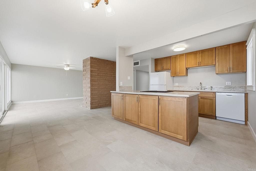 1550 Seacoast Dr photo 5