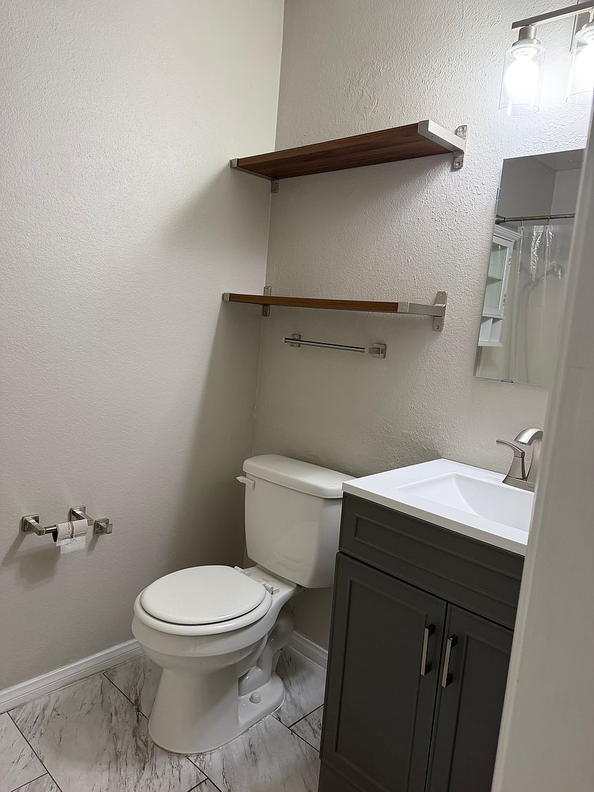 4635 Kansas St photo 5