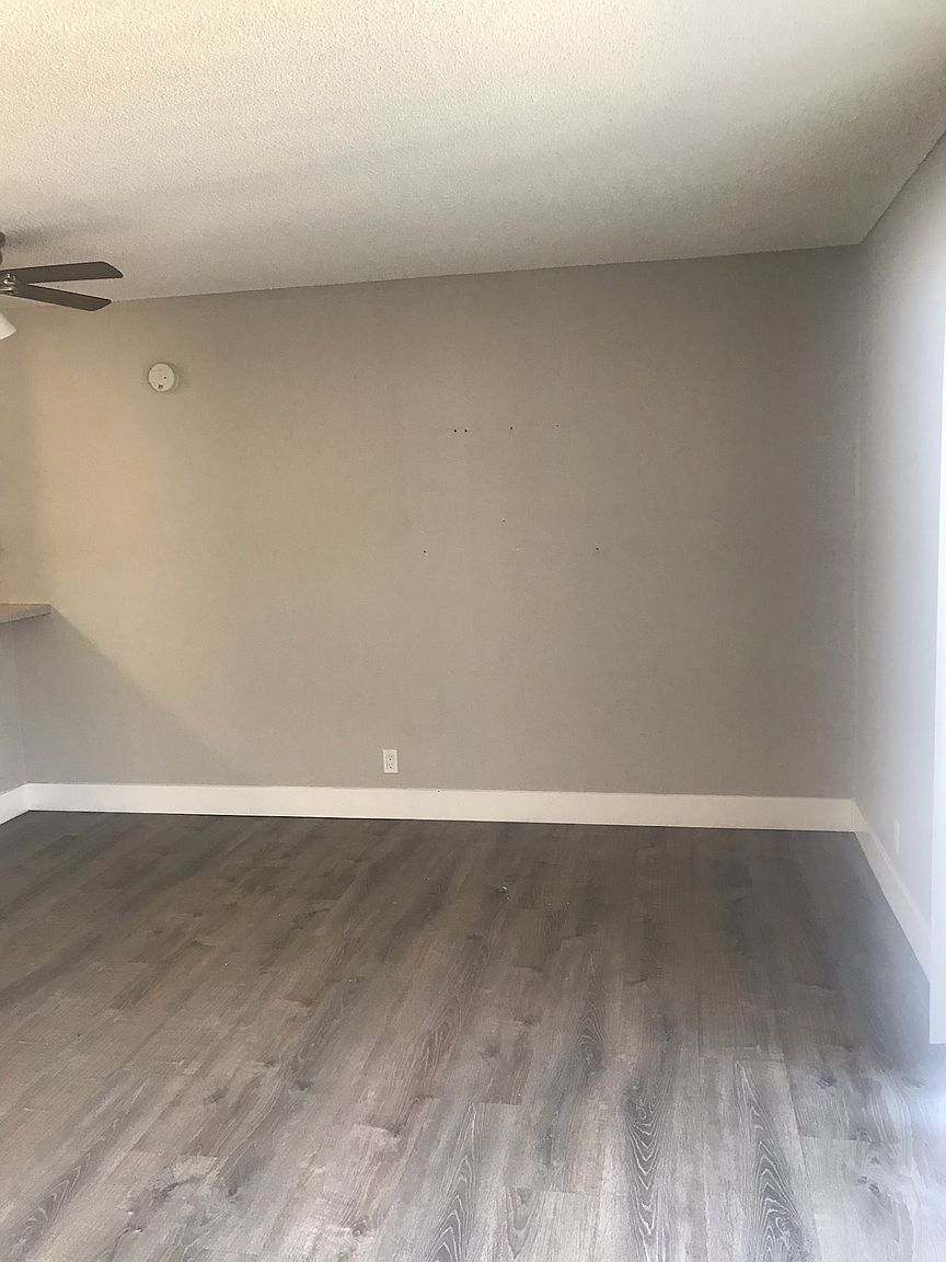 4061 Van Dyke Ave photo 5