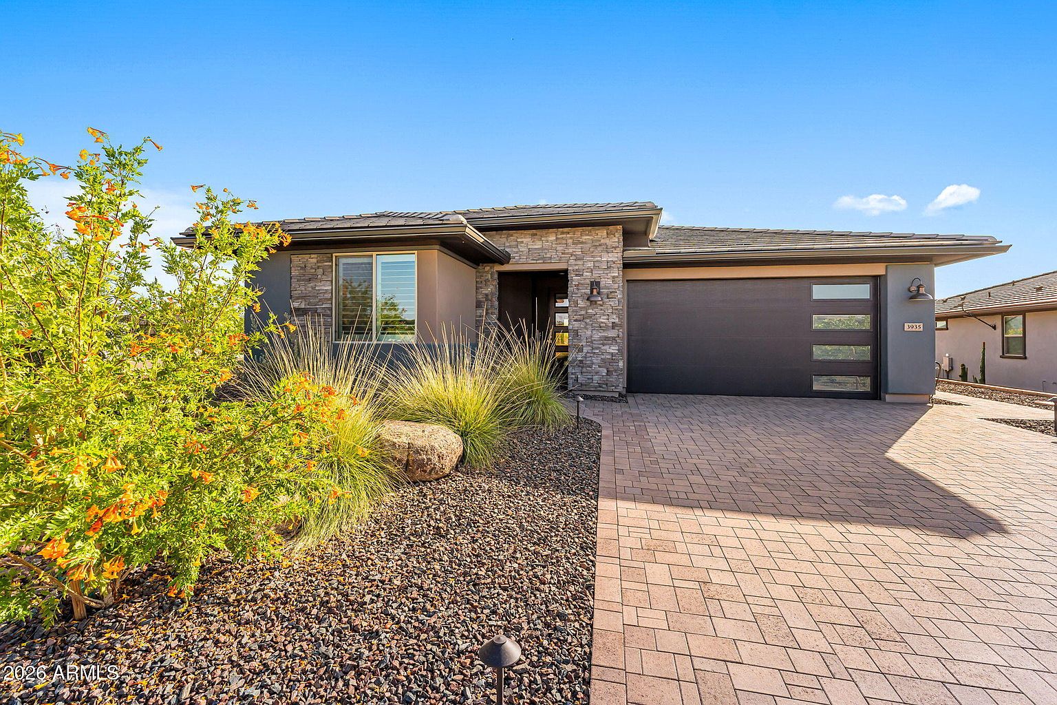 3935 Desert Oasis Ave