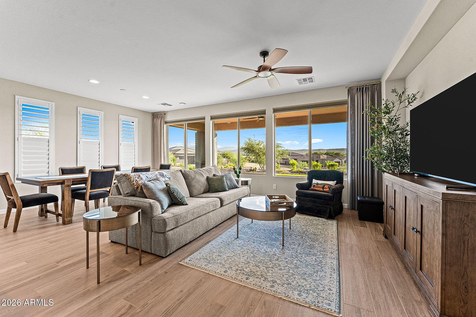 3935 Desert Oasis Ave photo 3