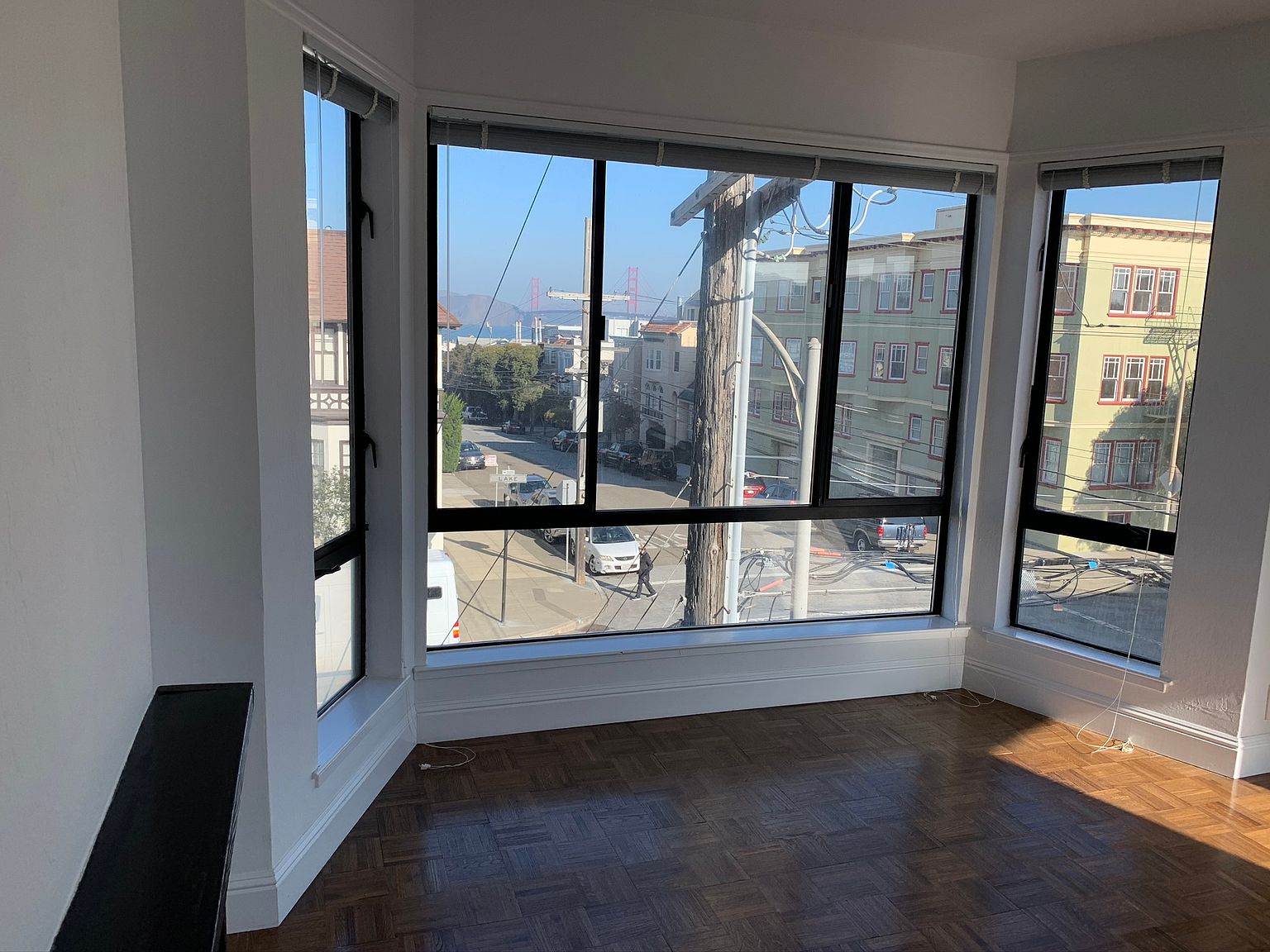 211 27th Ave photo 3