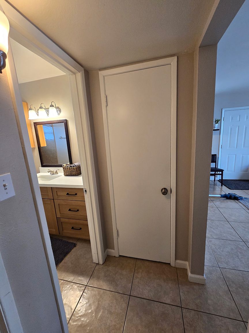 1136 W Monterosa St photo 5