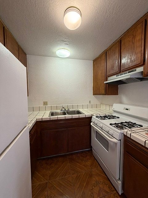 4453 50th St photo 2