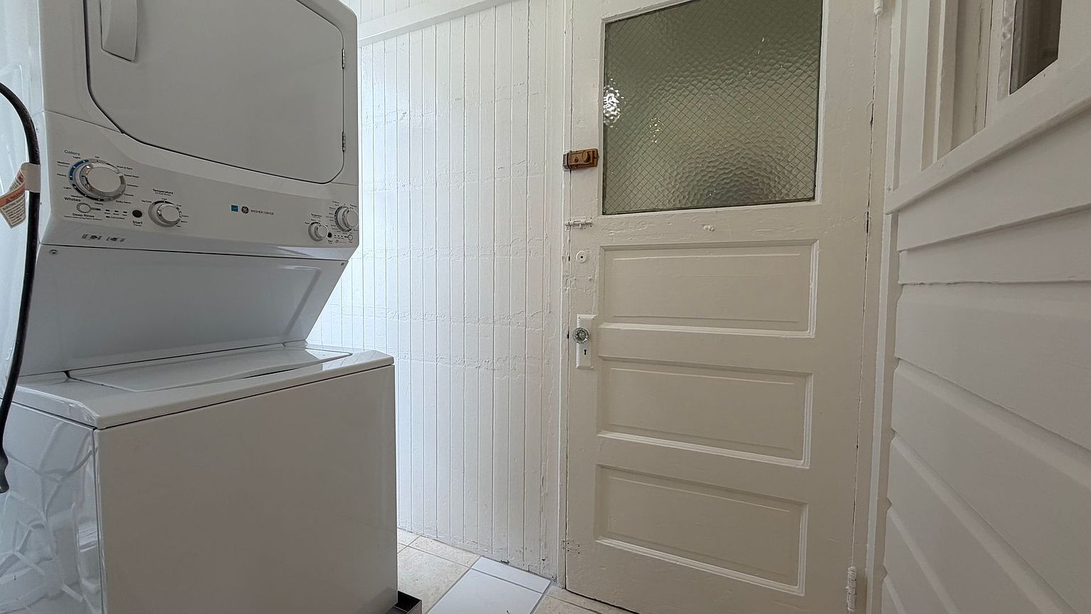 1252 Union St photo 5