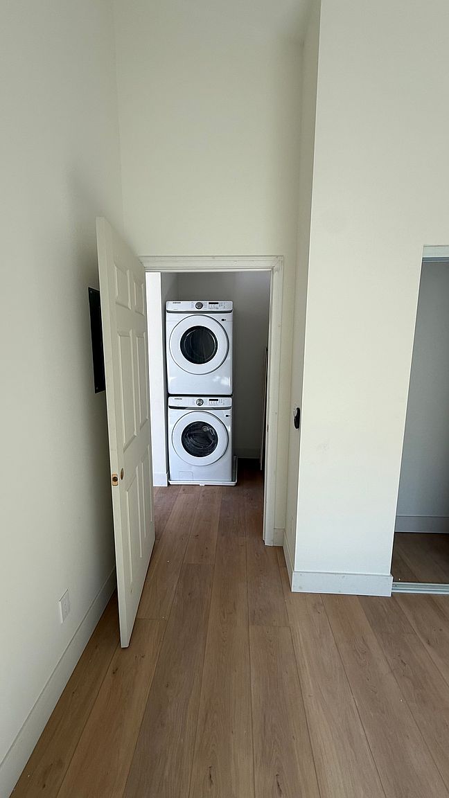 224B Guajome St photo 2