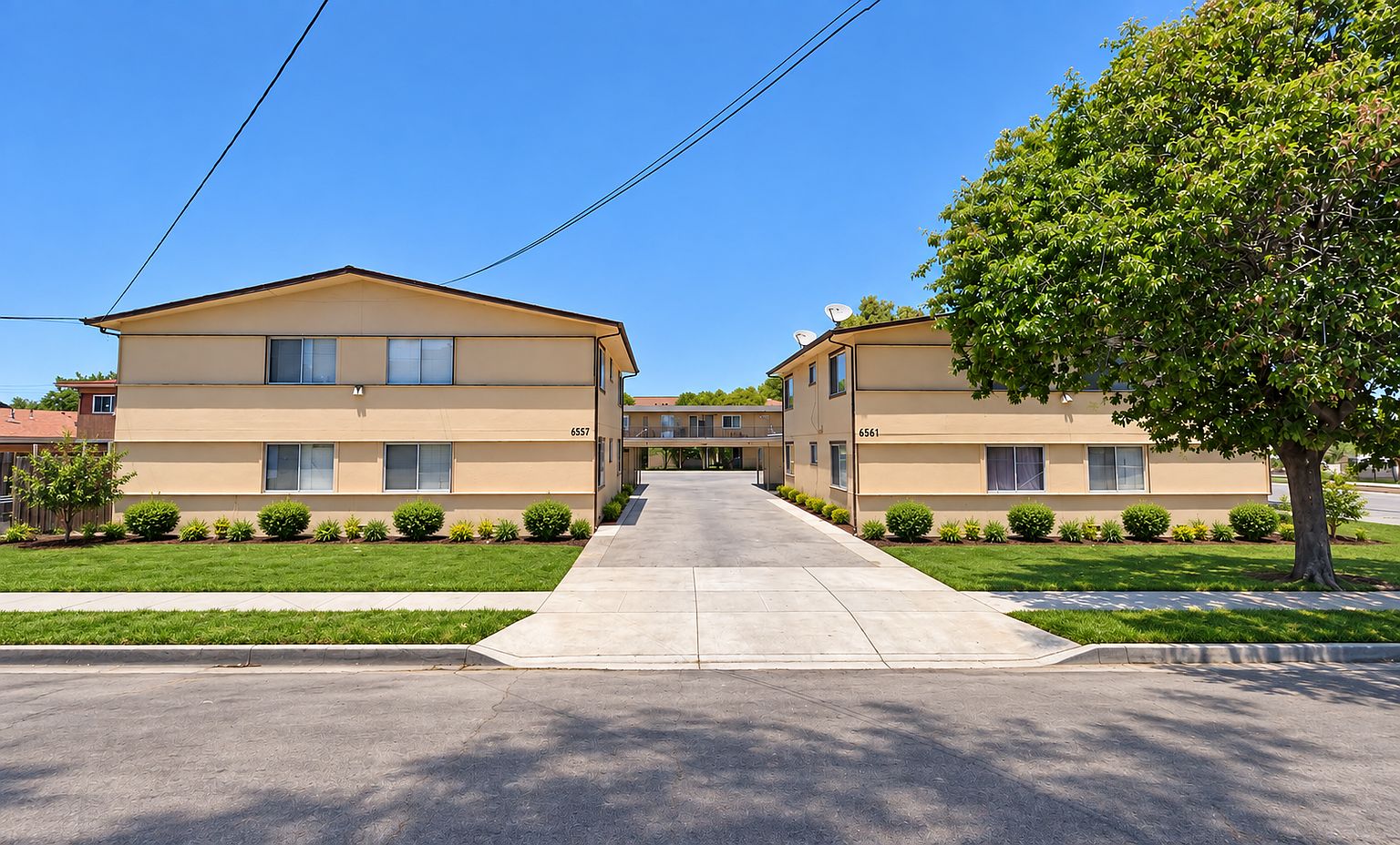 6561 Graham Ave photo 5