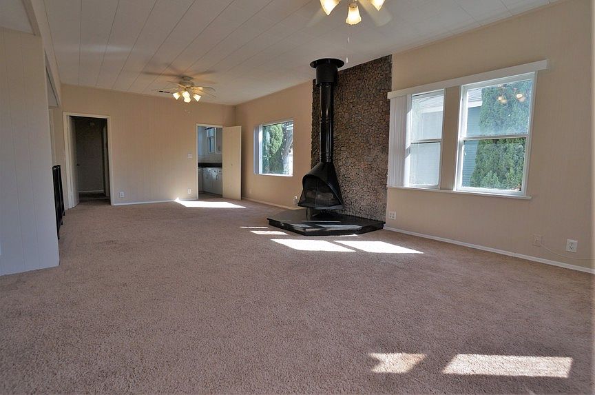 3611 3rd Ave photo 2