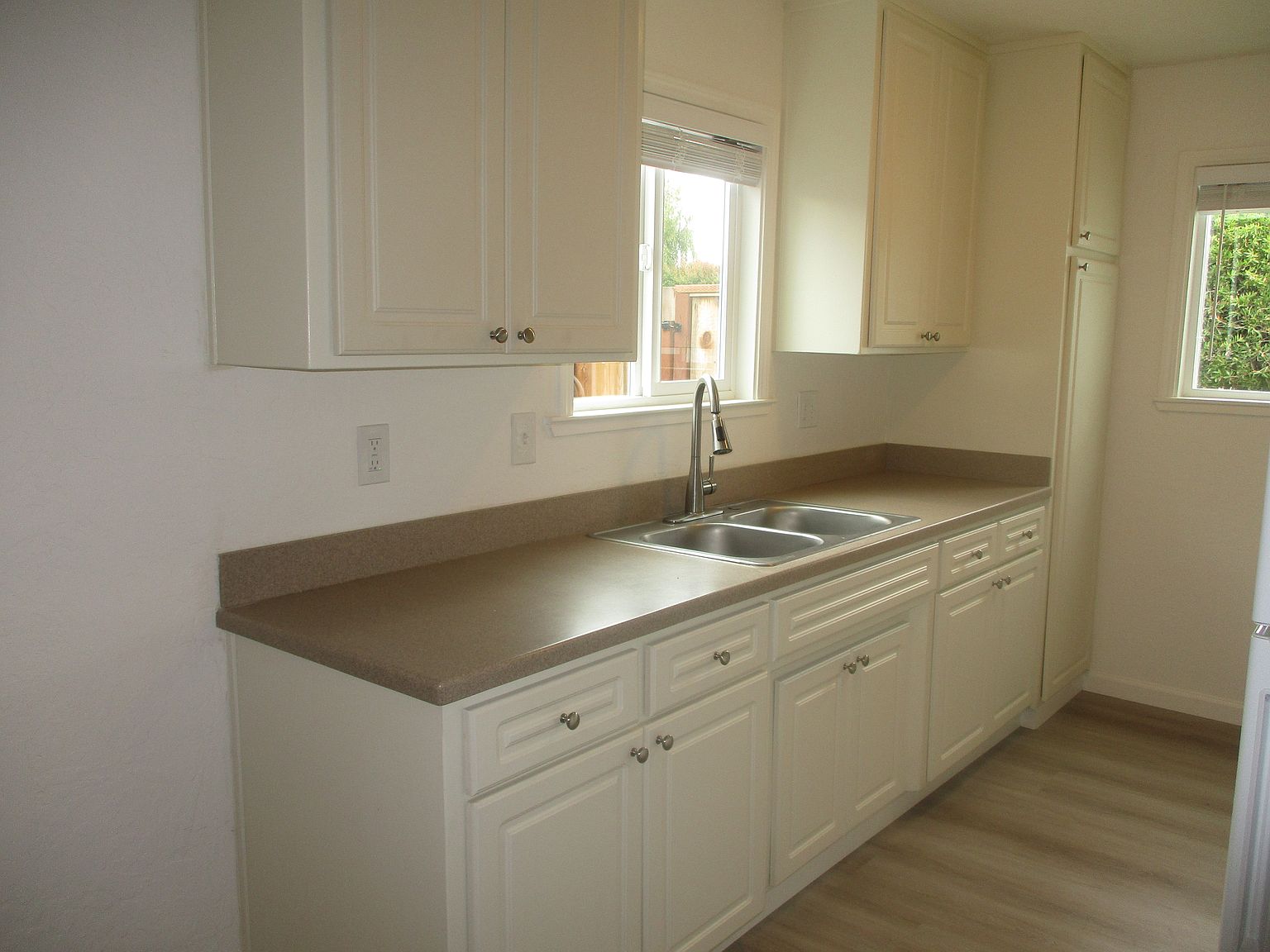 3BR/2BA Duplex on Walk Circle · Santa Cruz photo 5