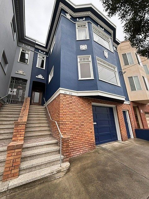 2BR/1BA Single Family House on 34th Ave · San Francisco photo 4