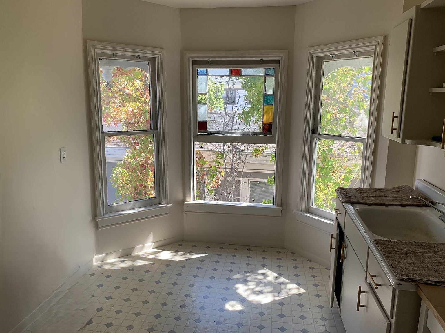 529 Alameda St photo 2