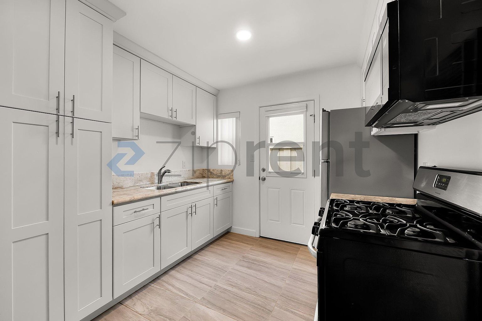 1515 San Jose St photo 4