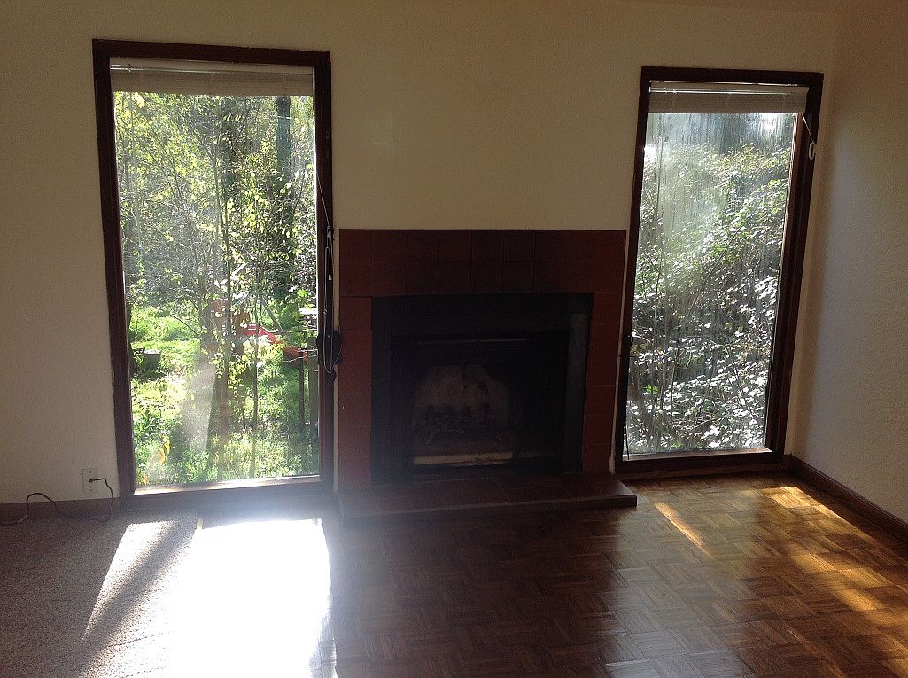 1BR/1BA Duplex on Sunset Ave · Forestville photo 3