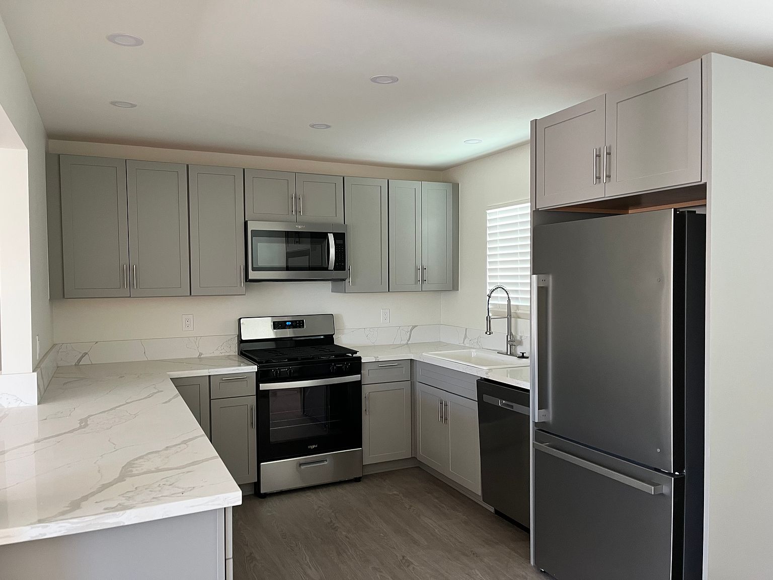 6631 La Jolla Blvd photo 5