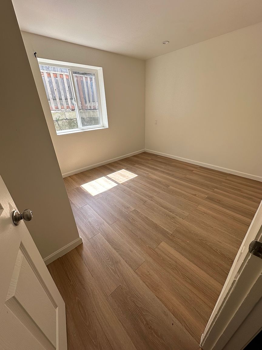 2BR/1BA In Law Adu on Anza St · San Francisco photo 3