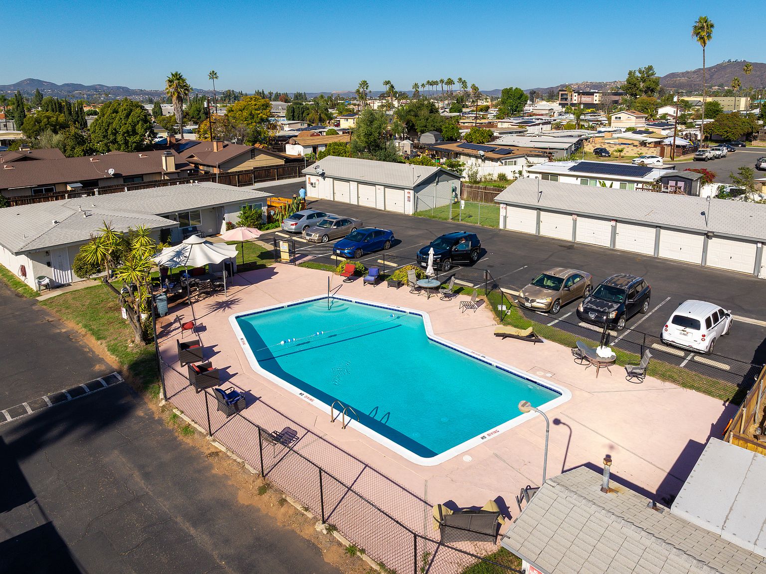 1376 Kristie Ln photo 2