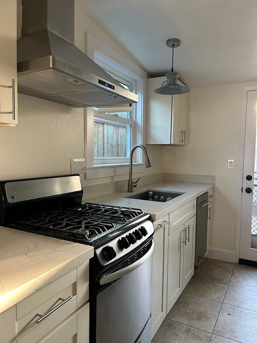 1BR/1BA Apartment on Sumner St · Santa Cruz photo 4