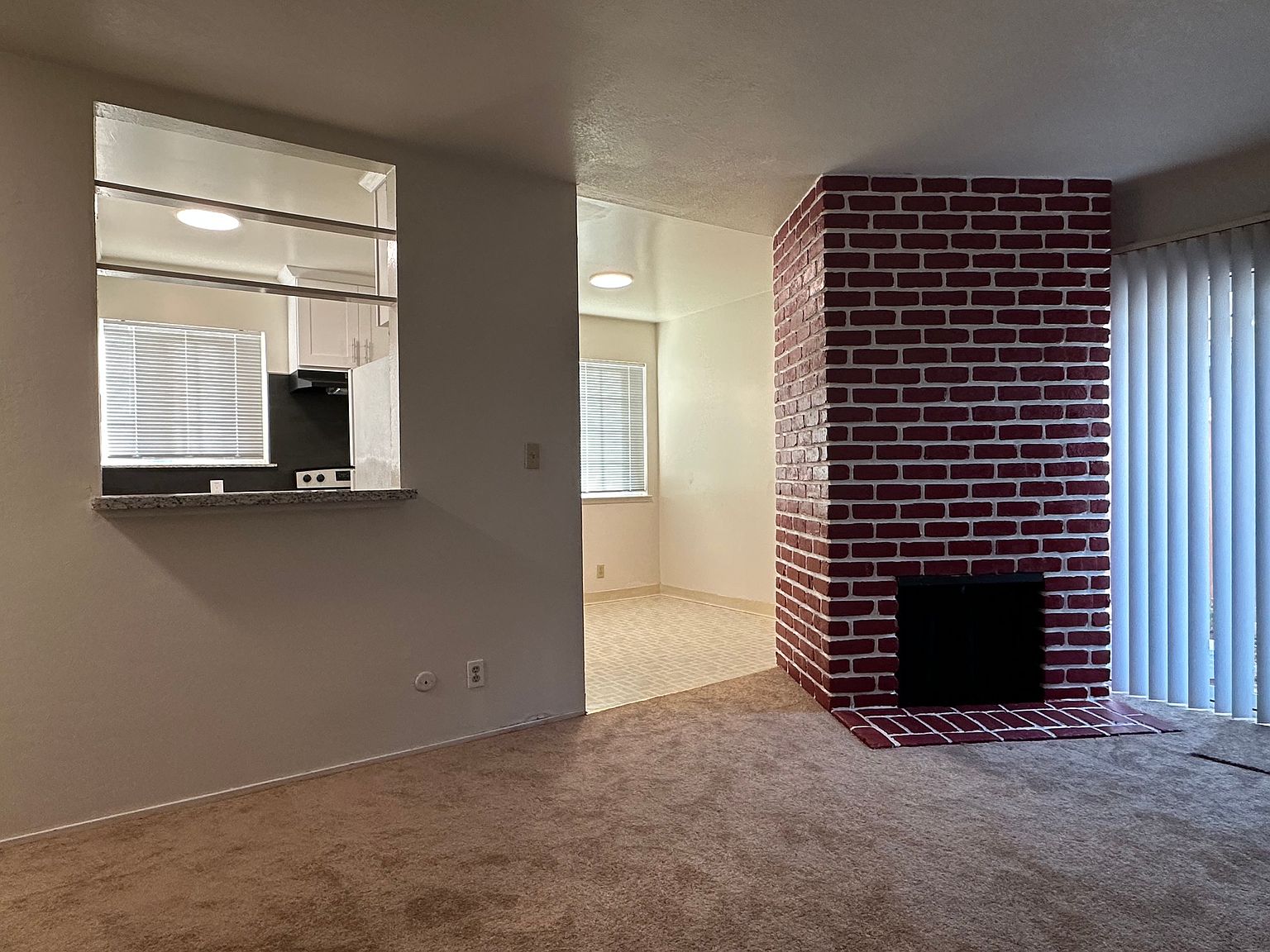 1175 Ayala Dr photo 3