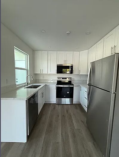 126 1st Ave photo 2