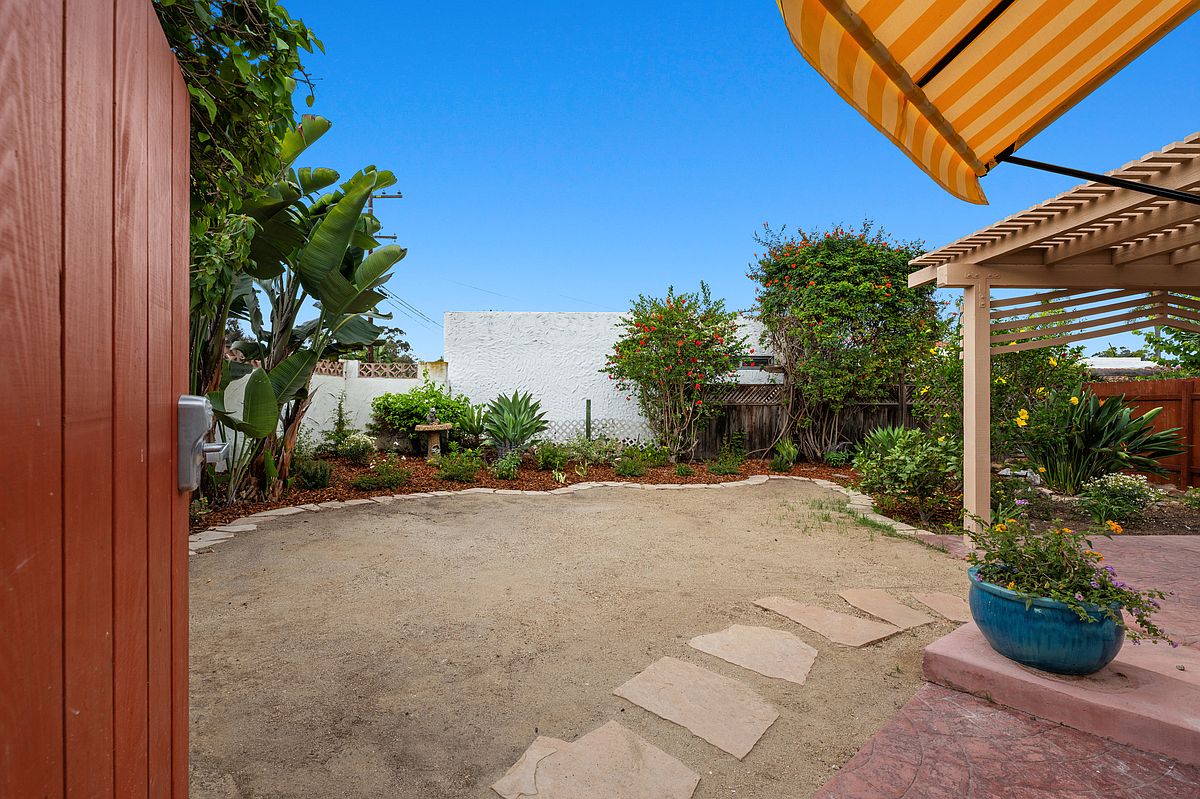 1255 Myrtle Ave photo 4
