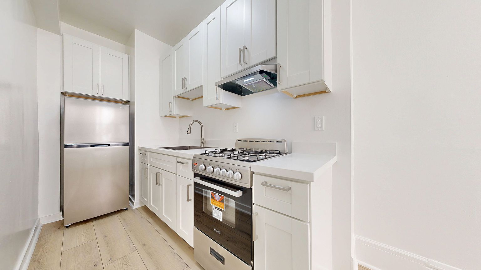0BR/1BA Apartment on Taylor St - 103 · San Francisco photo 2