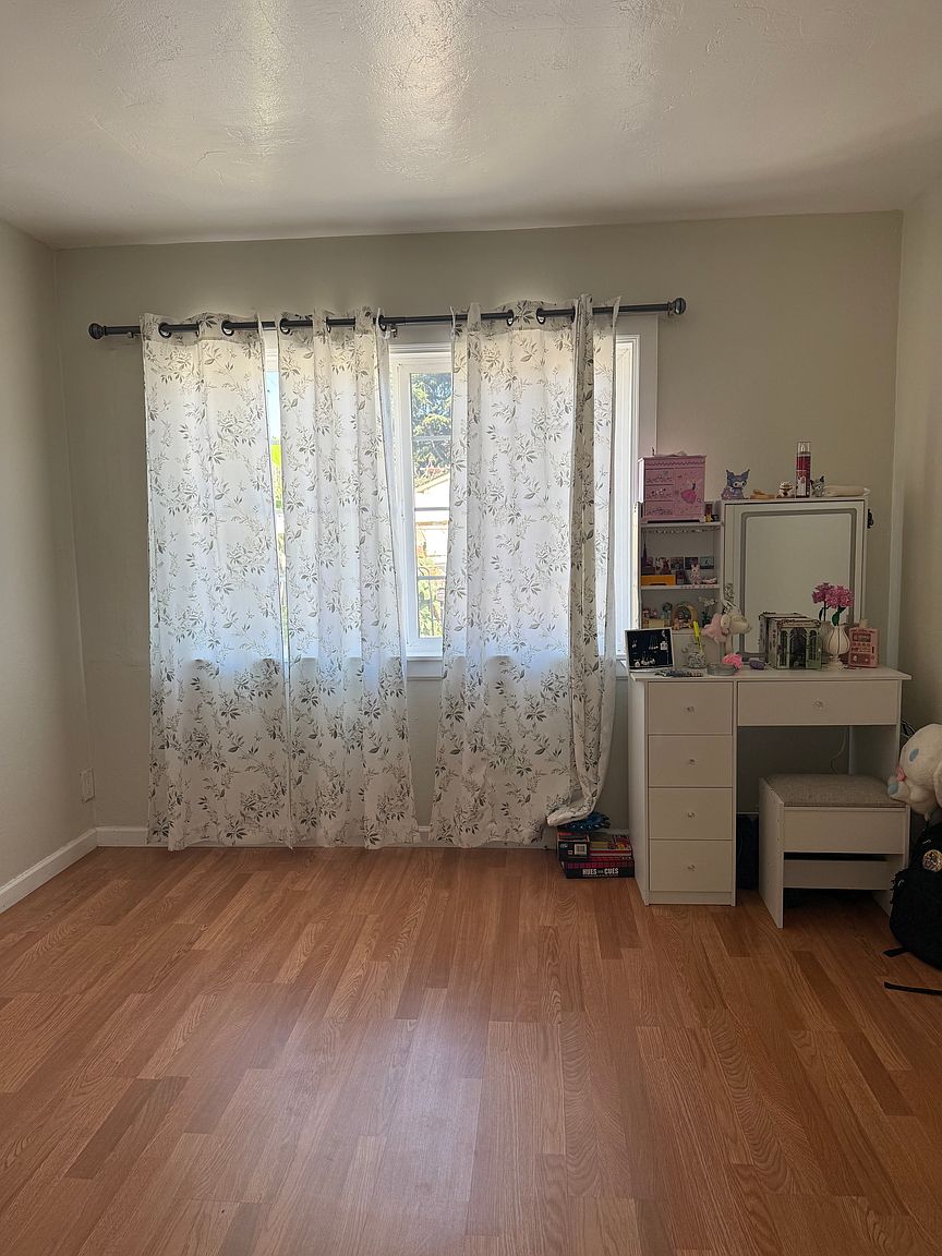 16106 Mateo St photo 2