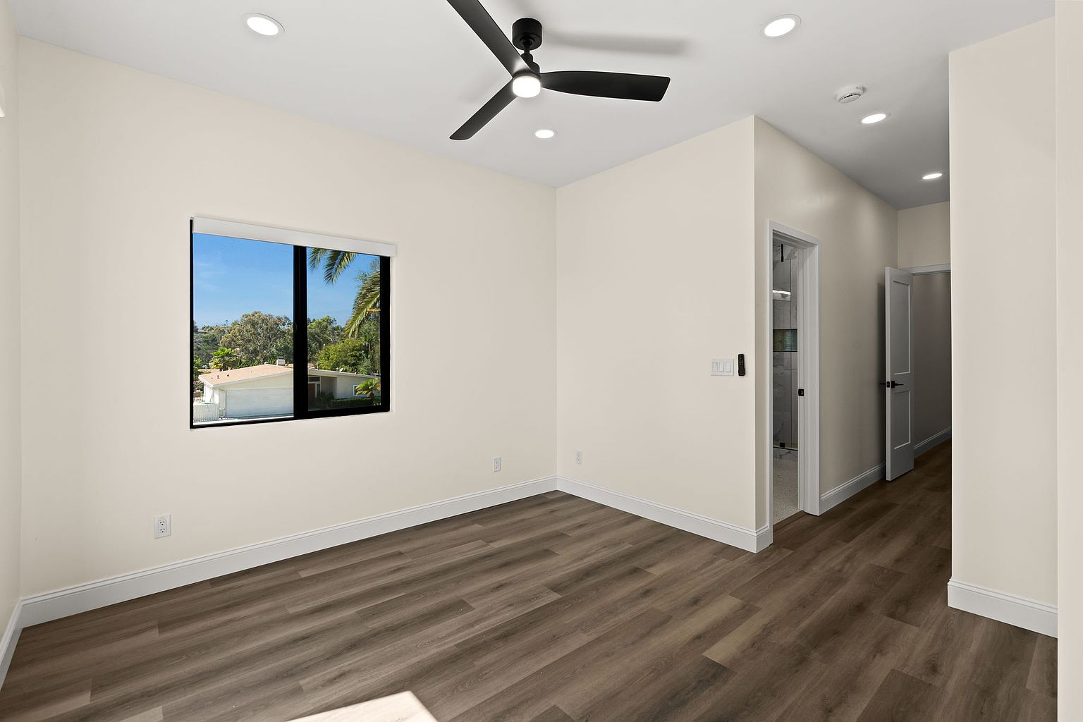5546 Pacifica Dr photo 5