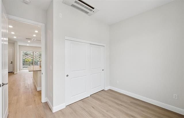 2249 Willow Way photo 3