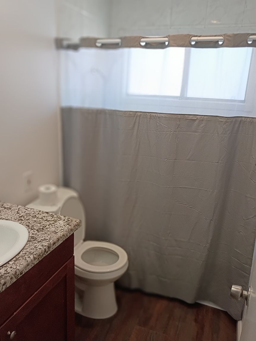 4447 Marlborough Ave photo 3