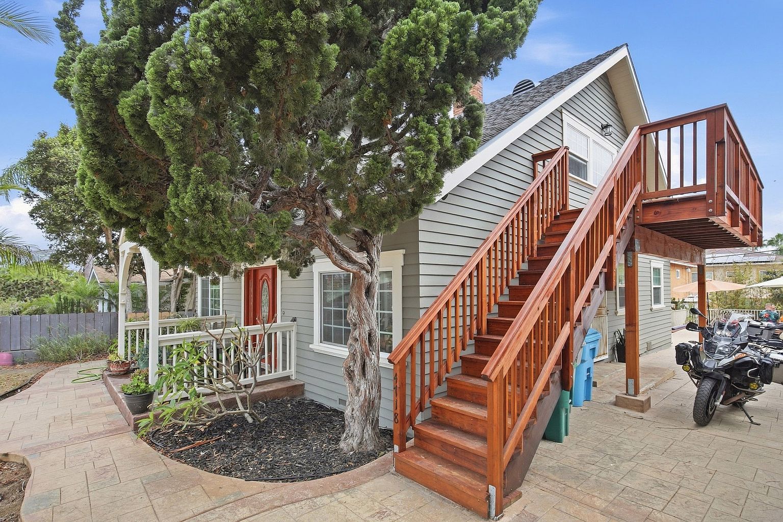 4718 Del Monte Ave photo 3